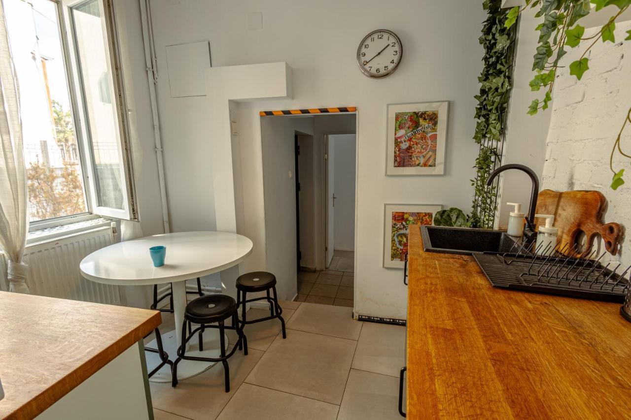 First Hostel Bucur 21 부쿠레슈티 외부 사진